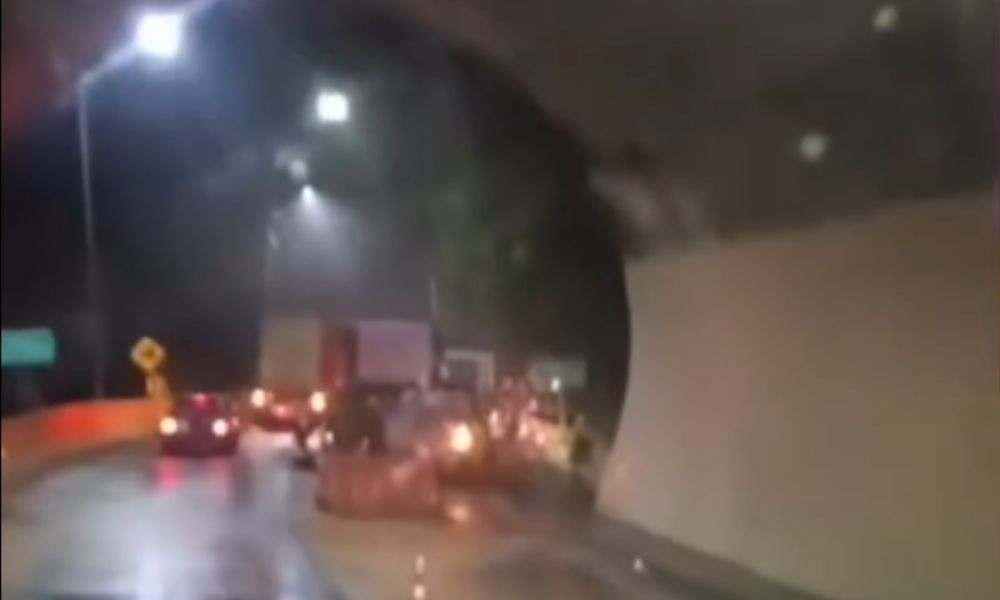 ATENCIÓN Accidente de tránsito en la vía Calarcá Cajamarca sector Los Túneles