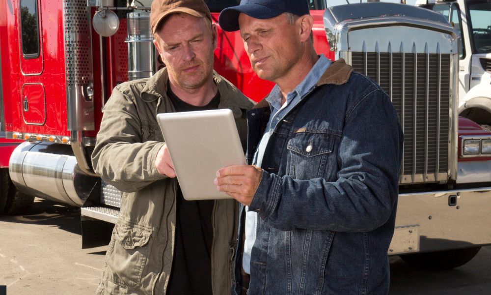 Consejos para camioneros autónomos que quieren expandir su negocio