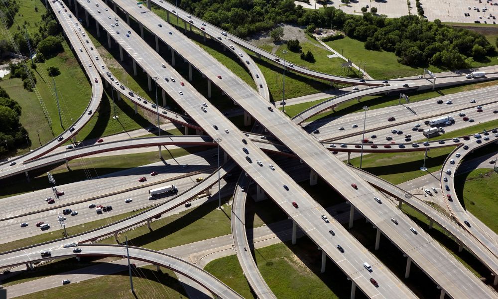 Las autopistas de cuota vs. carreteras libres