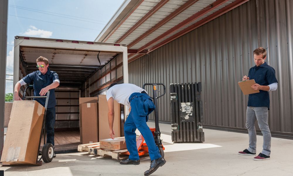 Las largas horas de espera en los centros de carga ¿Quién se hace responsable
