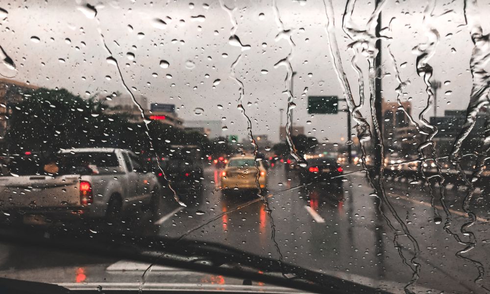 consejos para conducir con tráfico denso