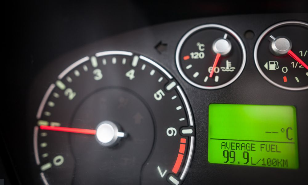 Cómo evitar rutas con muchas subidas y bajadas para un mejor consumo de combustible