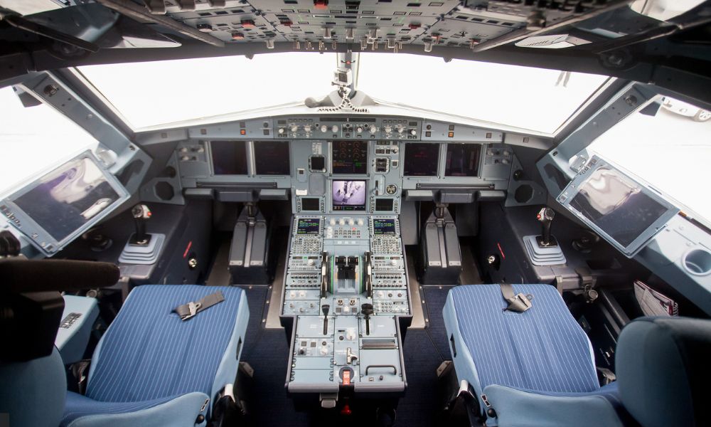 diseñar un espacio de almacenamiento eficiente dentro de la cabina