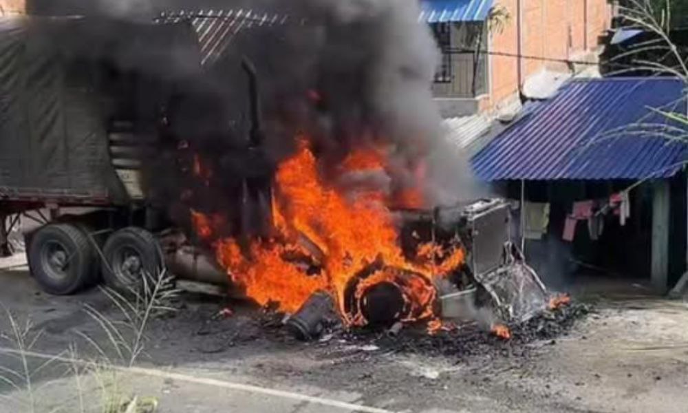 Hoy en Cisneros 😔😭 Que pesar de la mulita parece que fue una falla mecanica , aunque se diga que lo material se consigue no es facil recuperar algo que contanto exfuerzo se conciguio pero bueno aqui lo importante fue que no ubieron leccionados 🥺🥺