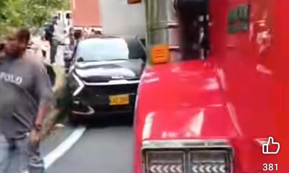 #MOVILIDAD #TOLIMA A esta hora se presenta fuerte congestión vehicular vía Ibagué - Cajamarca, por este incidente en la curva del Semillero. 😱